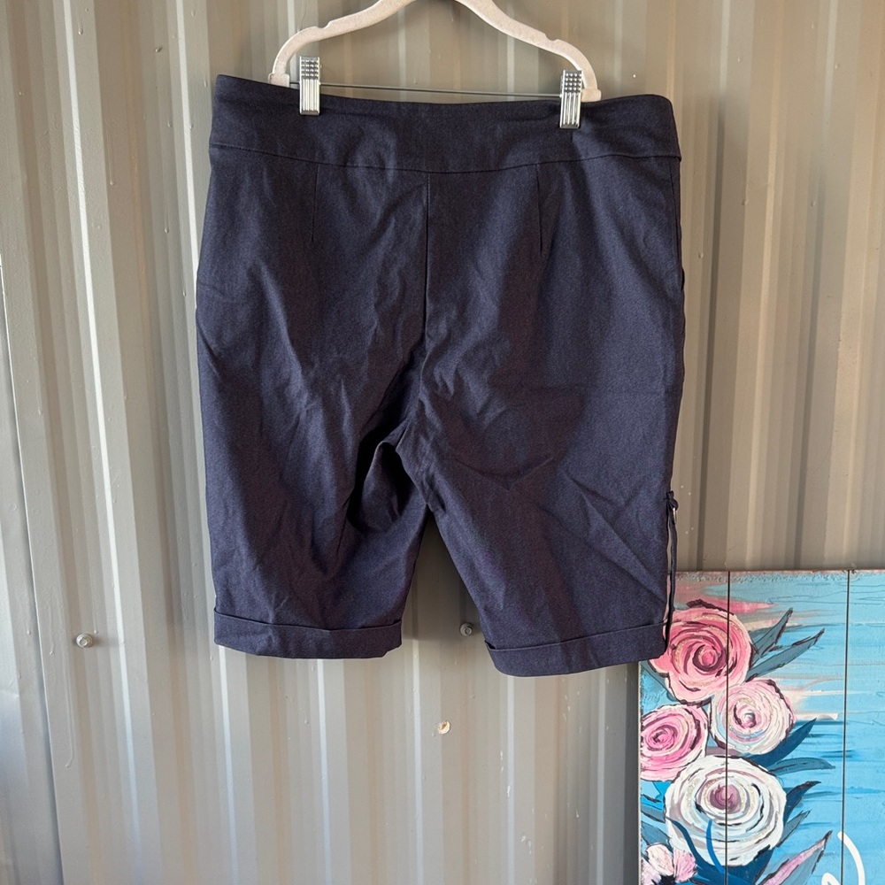 Bella Rose Closet Dark Blue Casual Shorts - Picture 2 of 8